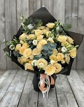 Букет цветов из:  Розы и Лизиантусы в Гаевской