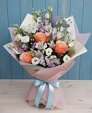 Букет цветов из:  Лизиантусы, Розы, Альстромерии и Гипсофила в Гаевской