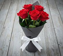 Букет 5 Красных роз Эдлесс Лав #REPLACE_PRED# Гаевской