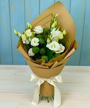 Букет цветов из:  Хризантемы и Лизиантусы в Гаевской