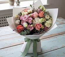 Букет цветов из:  Розы, Лизиантусы и Гвоздики в Гаевской