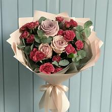 Букет цветов из:  Гвоздики и Розы в Гаевской