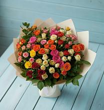 Букет Микс из разноцветных кустовых роз в Гаевской